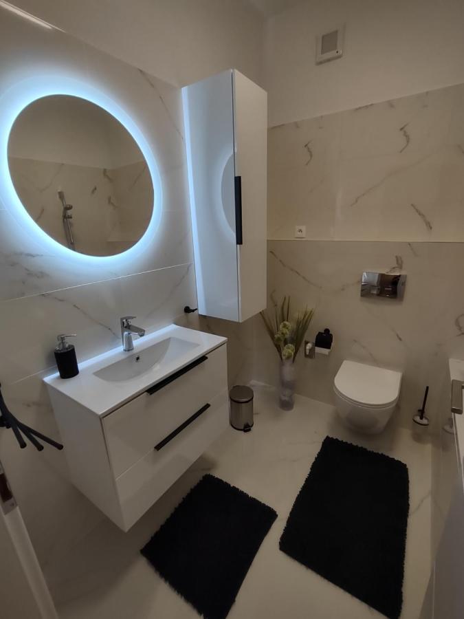 Apartamento Karina Apartman Dunajská Streda Exterior foto